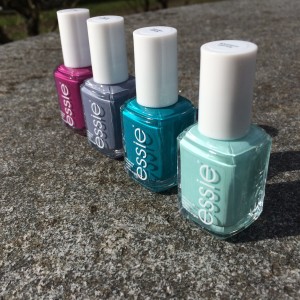 Essie Flowerista Nagellack Review Test