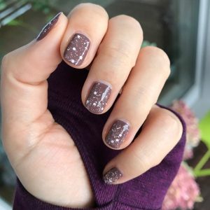 Glitzer Nagellack entfernen