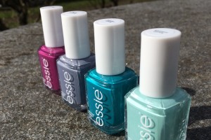 Essie Flowerista Nagellack Review Test